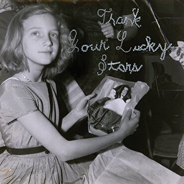 BEACH HOUSE – THANK YOUR LUCKY STARS