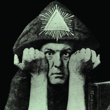 ALEISTER CROWLEY – BLACK MAGICK MASTERS (GLOW IN THE DARK)