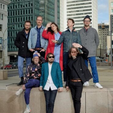 BROKEN SOCIAL SCENE