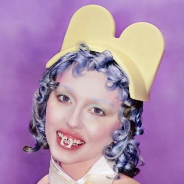 ASHNIKKO - SMOOCHIES (BUTTER YELLOW VINYL)